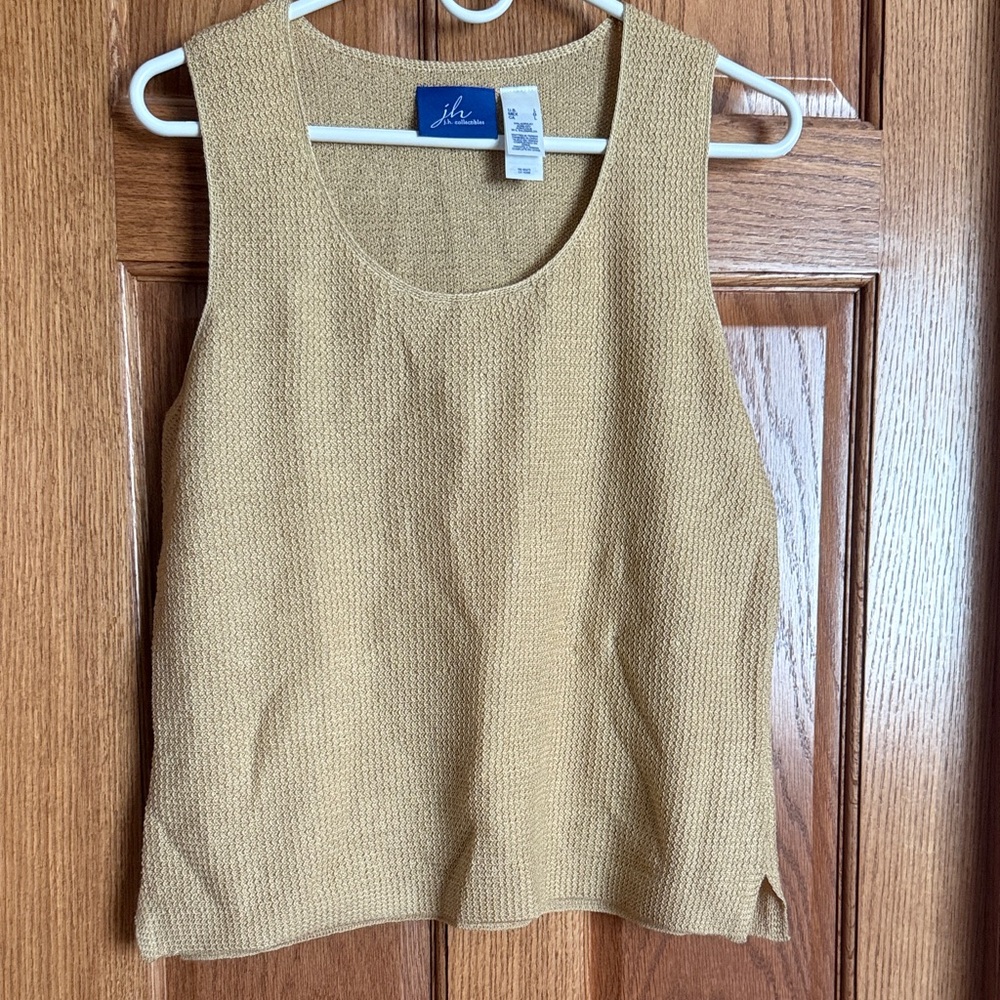 J.H. collectibles Women's Tan Knit Top